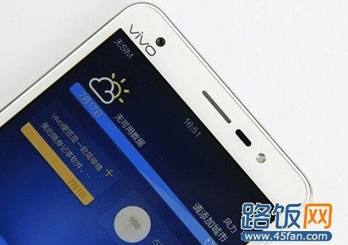 vivo y20t是一款面向年轻男女的智能手机,手机的设计和时尚元素,都