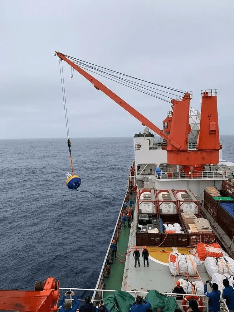 国家海洋技术中心高级工程师冯月永介绍"西风带环境观测图标" 王祝华